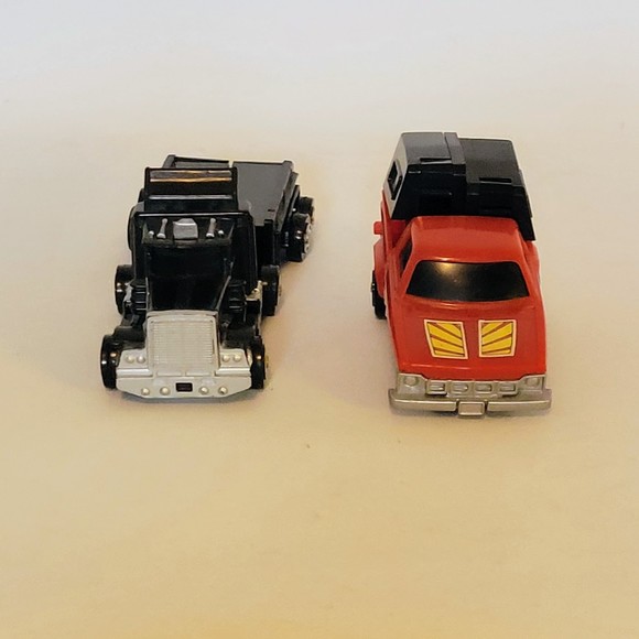 Vintage 1984 Zybots Gobots Tractor Trailer and Camper Pickup Transforming Robots - Picture 4 of 8